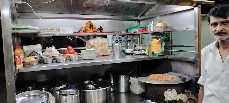 Pawan chat stall