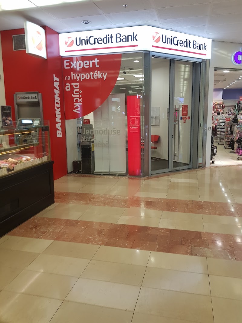 UniCredit - UniCredit Vinohradská 151, 130 00 Praha 3-Žižkov, Czechia