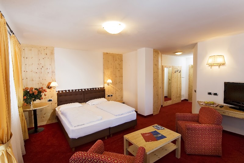 Diamant Spa Resort Hotel - Diamant Spa Resort Hotel Strada Josef, Str. J. Skasa, 1, 39047 Santa Cristina Valgardena BZ, Italy