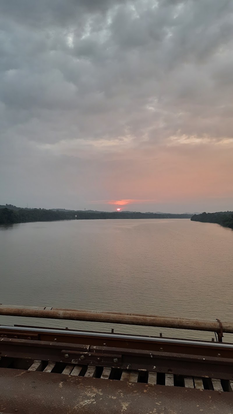 Railway Bridge, Kaikunje - Railway Bridge, Kaikunje, V2CP+J53, Netravati River Area, Mangaluru, Munnuru, Karnataka 574231, India