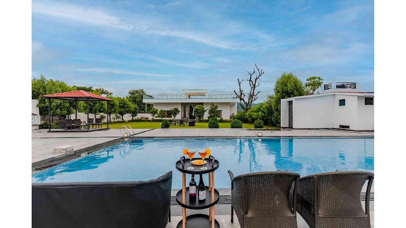 StayVista at Aravali Villa | Premium Villa with Swimming Pool in Udaipur - StayVista at Aravali Villa | Premium Villa with Swimming Pool in Udaipur JMJ7+HP7, Tiger Hills, Badgaon, Lai Ka Gurha, Udaipur, Rajasthan 313011, India