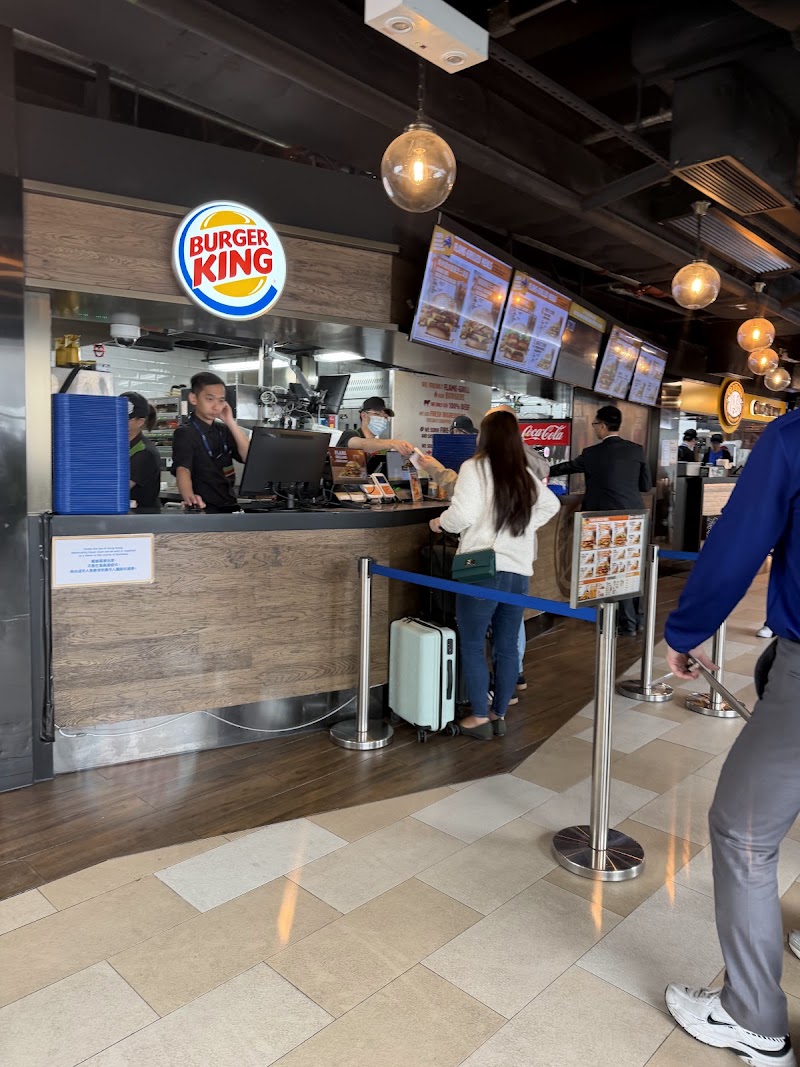 Burger King (Airport) - Burger King (Airport) Hong Kong, Chek Lap Kok, Food Court near Gate 40, HK 新界 大嶼山-80, Departures Level (L6
