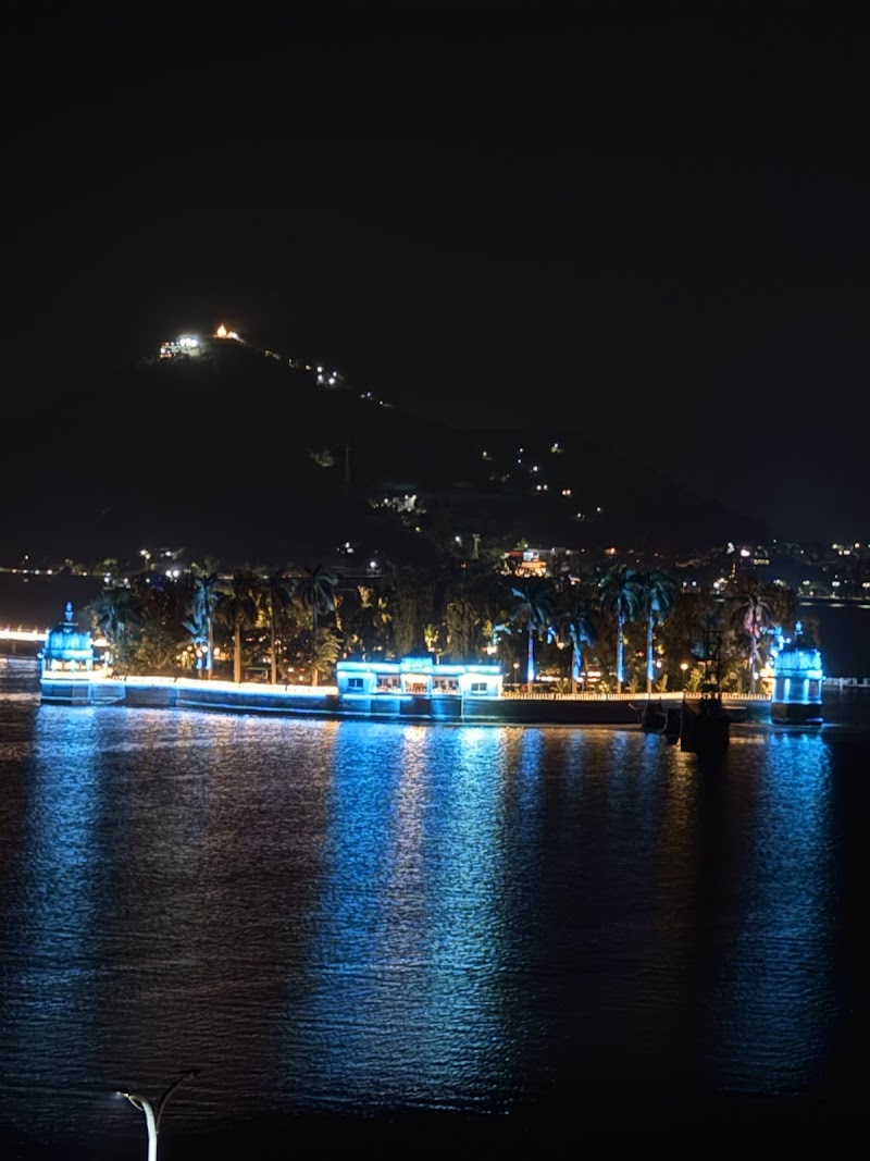 Hotel Inder Prakash - Hotel Inder Prakash Plot No 281, Rani Rd, Fateh Sagar Lake, Udaipur, Rajasthan 313004, India