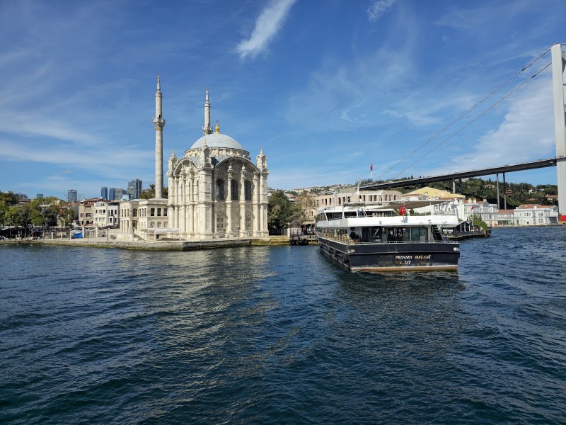 Büyük Mecidiye Mosque - Büyük Mecidiye Mosque, Mecidiye, İskele Sk. No: 6, 34347 Beşiktaş/İstanbul, Türkiye