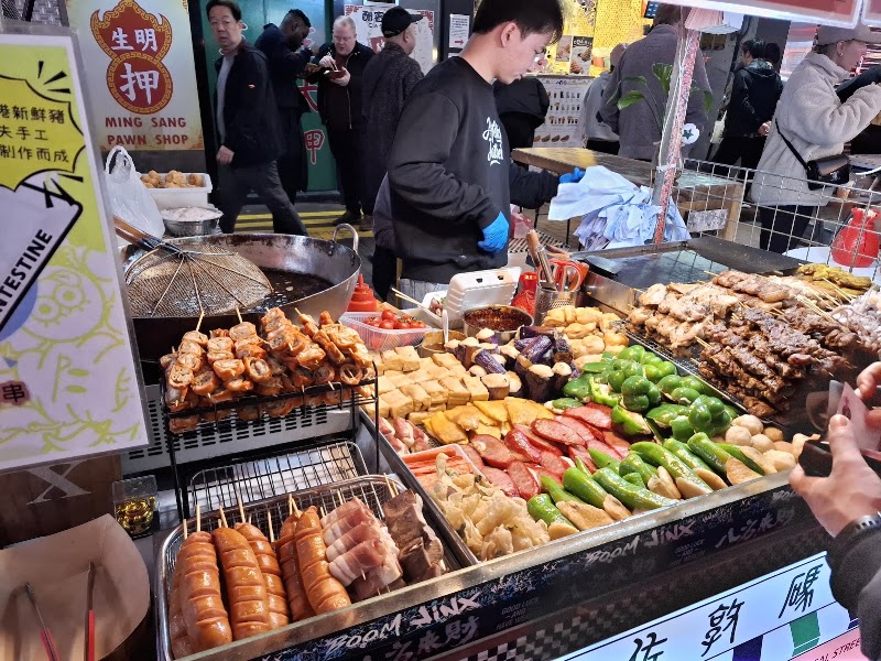 Temple Street Night Market - Temple Street Night Market, Temple St, Jordan, Hong Kong