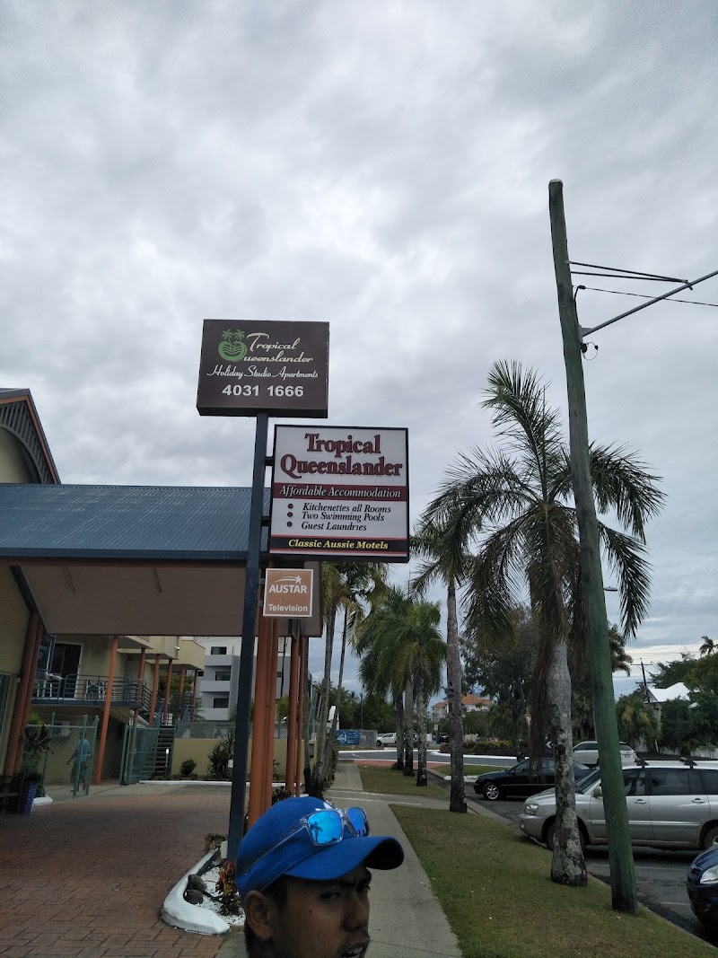 Tropical Queenslander - Tropical Queenslander 287 Lake St, Cairns North QLD 4870, Australia
