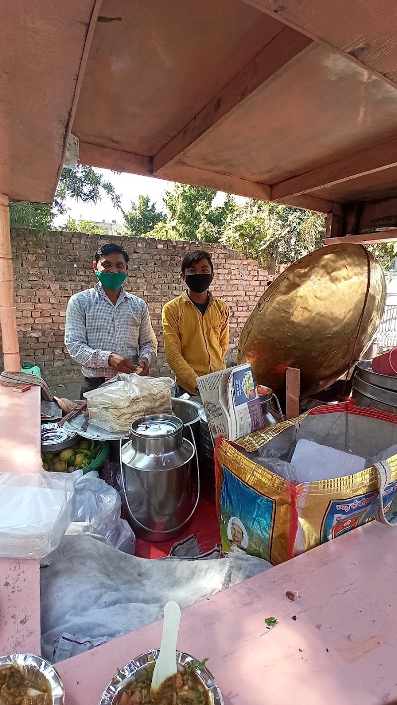 Jai shri balaji chole kulche and parathe - Jai shri balaji chole kulche and parathe Gandhi Nagar, VRQ2+3WW, Mod, Satya Vihar, Greater Kailash Colony, Vidhayak Nagar, Lalkothi, Jaipur, Jaipur Nagar Nigam Area, Rajasthan 302015, India