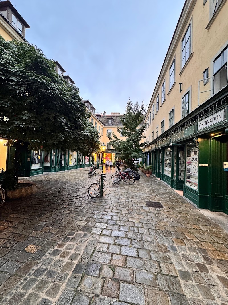 Mariahilfer Straße - Mariahilfer Straße, Mariahilfer Str., 1060 Wien, Austria