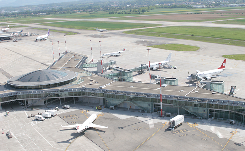 EuroAirport Basel-Mulhouse-Freiburg - EuroAirport Basel-Mulhouse-Freiburg Rte Douanière, 68300 Saint-Louis, France