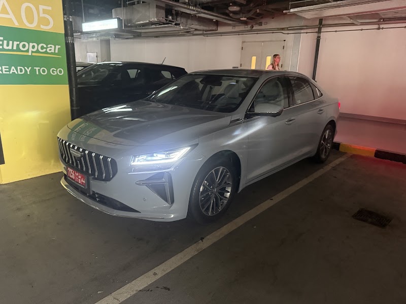 Europcar Muscat International Airport يوربكار لتأجير السيارات - Europcar Muscat International Airport يوربكار لتأجير السيارات, J72Q+6RW, Muscat, Oman
