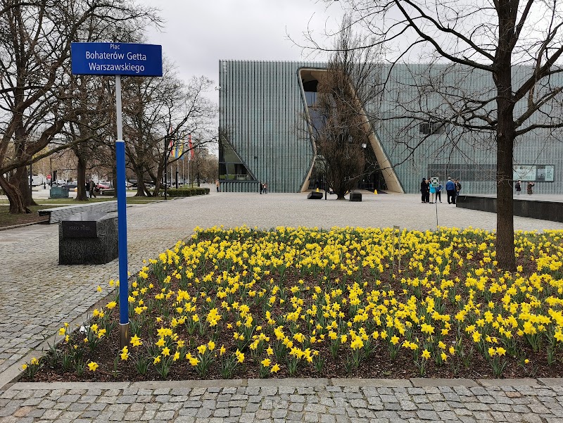 Square of the Ghetto Heroes of Warsaw - Square of the Ghetto Heroes of Warsaw, Mordechaja Anielewicza 6, 00-157 Warszawa, Poland