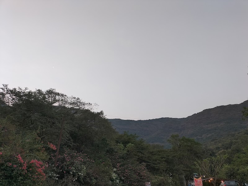 Mulshi Dam Beach - Mulshi Dam Beach, FFC8+VVJ, Tamhini Ghat Rd, Varak, Tata Talav, Maharashtra 412108, India