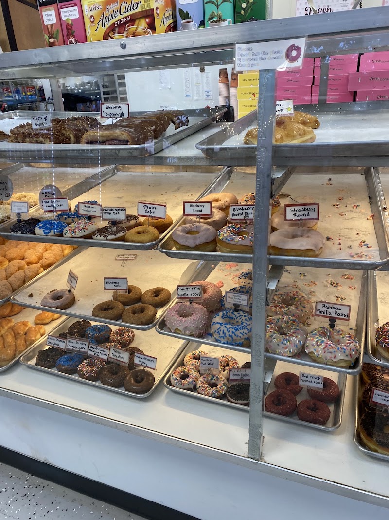 Angel's Donuts & Ice Cream Van Mall - Angel's Donuts & Ice Cream Van Mall, 8115 NE Vancouver Mall Dr STE 40 Ste 50, Vancouver, WA 98662, USA