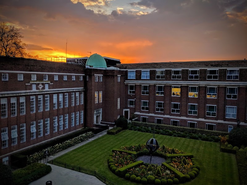 Regent's University London - Regent's University London Inner Cir, London NW1 4NS, UK