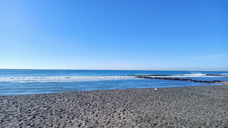 Spiaggia libera Verde - Spiaggia libera Verde, Lm Toscanelli/S. Agostino, 00121 Lido di Ostia RM, Italy