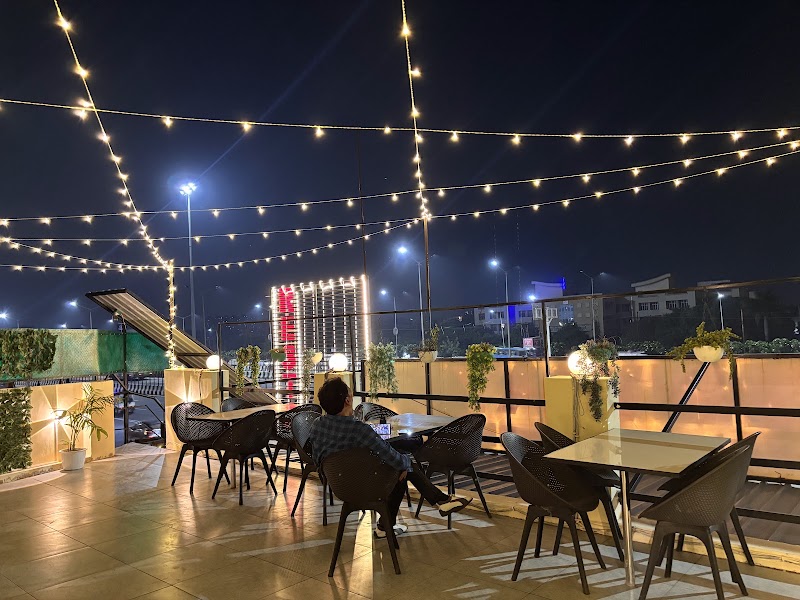 Highway Cafe & Restaurant