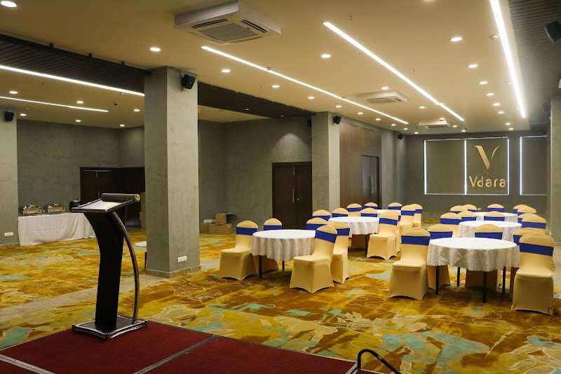 Hotel Vdara - Hotel Vdara Block No. 4, 40-6-3, Nimmagadda Somasankararao Street Revenue Colony, Moghalrajpuram, Sidhartha Nagar, Labbipet, Vijayawada, Andhra Pradesh 520010, India