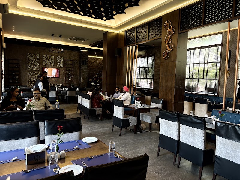 The Grand Turf Pure Vegetarian Family Restaurant - The Grand Turf Pure Vegetarian Family Restaurant At Suraj Gardens, Near India Bulls Mall, Pali Highway, Meera Nagar, Jodhpur, Rajasthan 342001, India