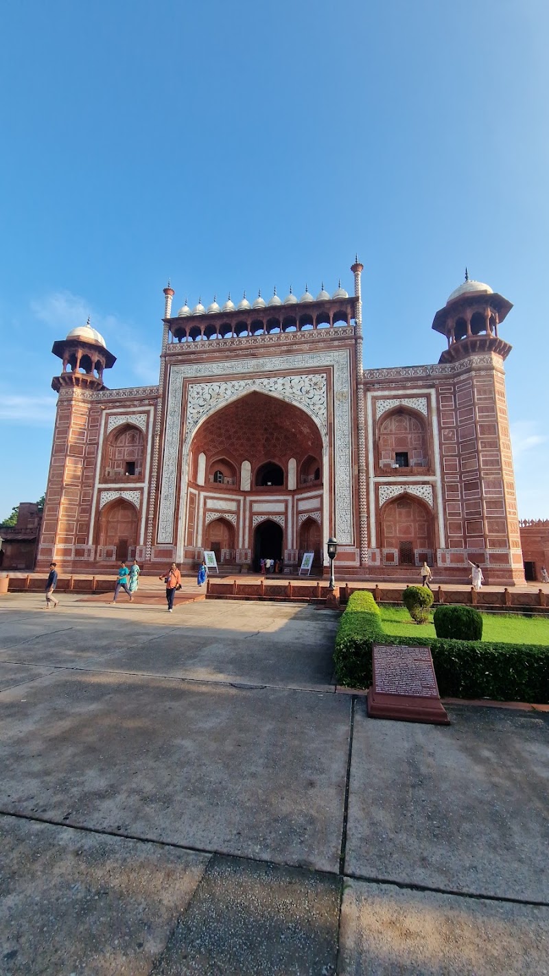 Travel India One Day - Travel India One Day, 15/16, GENERAL MARKET, 55, Ramdwara Rd, Main Bazar, Bharat Nagar, Paharganj, New Delhi, Delhi 110055, India