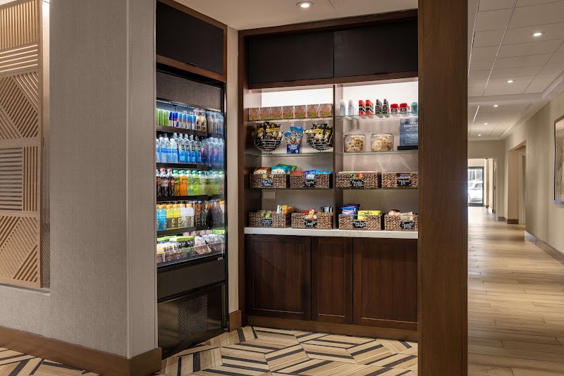 Hyatt Place Tempe/Phoenix Airport - Hyatt Place Tempe/Phoenix Airport, 1413 W Rio Salado Pkwy, Tempe, AZ 85281, USA
