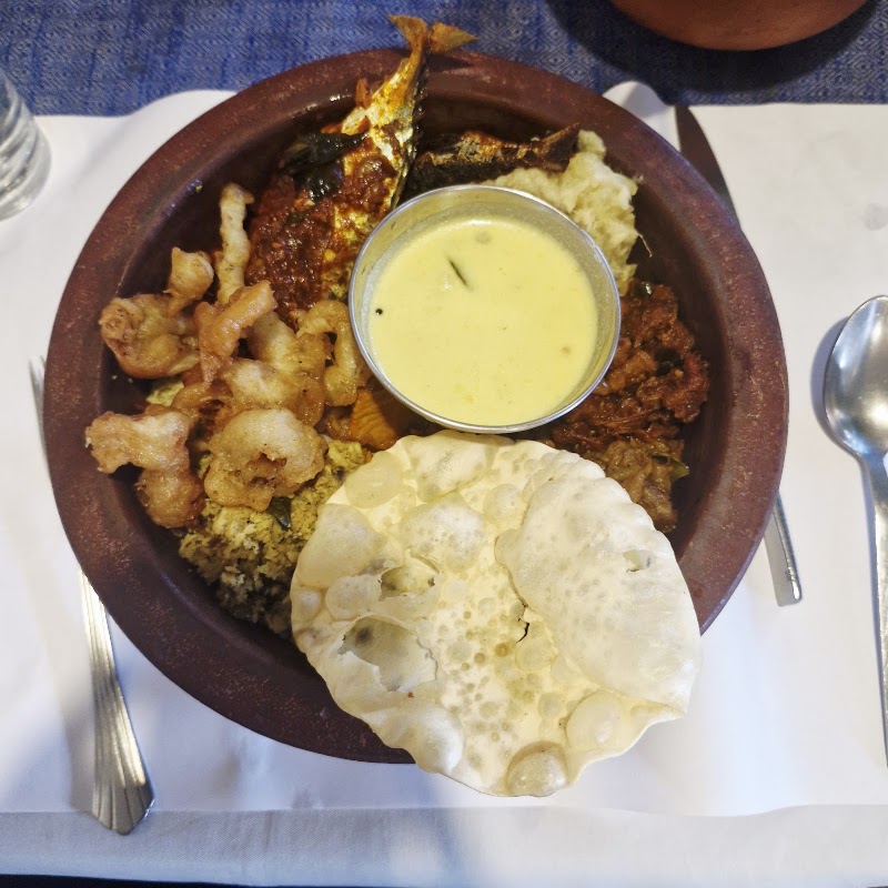 Fusion Bay - Fusion Bay Santacruse Basilica Junction, 1/568, KB Jacob Rd, Fort Nagar, Kunnumupuram, Fort, Kochi, Kerala 682001, India