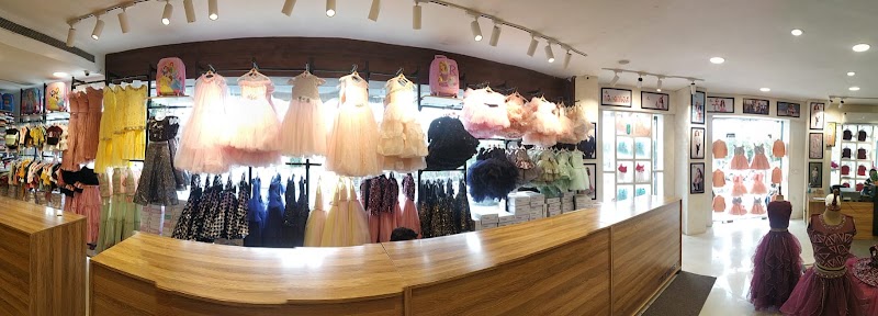 Mumkins Kids Wear - Mumkins Kids Wear opp. Anand Plaza, near Lake City Mall, Ayad, Kharakua, Udaipur, Rajasthan 313001, India