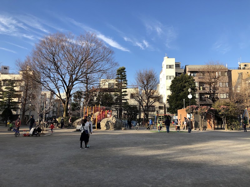 Nippori South Park - Nippori South Park, 5-chōme-19-1 Higashinippori, Arakawa City, Tokyo 116-0014, Japan