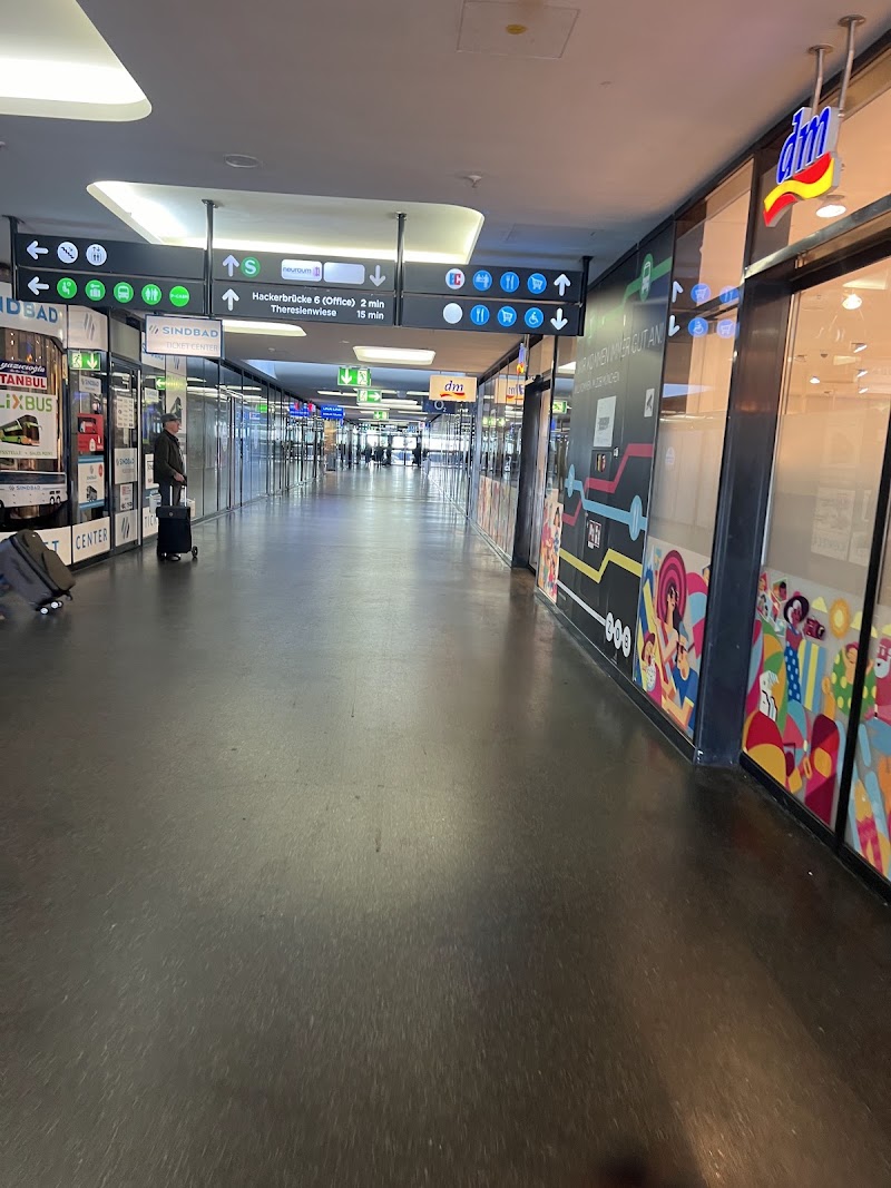 Munich Central Bus Station（ZOB München） - Munich Central Bus Station（ZOB München）, Arnulfstraße 21, 80335 München-Ludwigsvorstadt-Isarvorstadt, Germany
