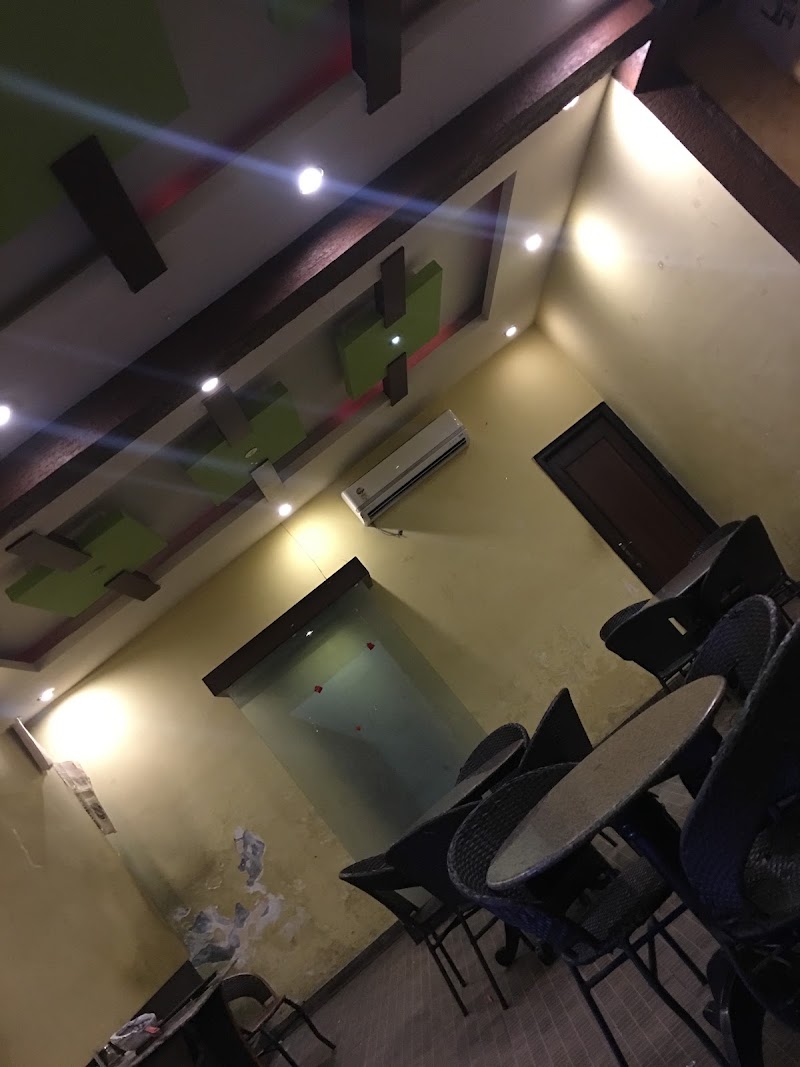 Cafe Rocks - Cafe Rocks Lakecity Mall, 8th, Durga Nursery Rd, Shakti Nagar, Udaipur, Rajasthan 313001, India