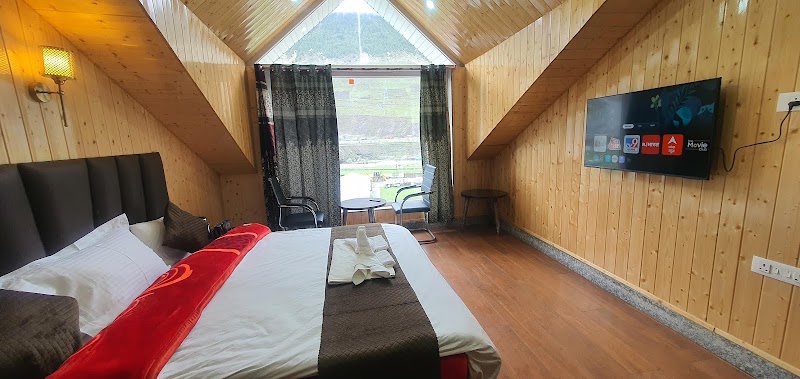 Hotel Sounsar and Restaurant - Hotel Sounsar and Restaurant Srinagar Ladakh, 872V+M8F, Highway, Sonamarg, 191202