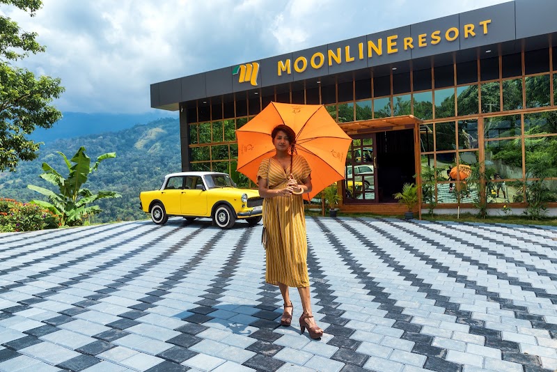Moonline Resort