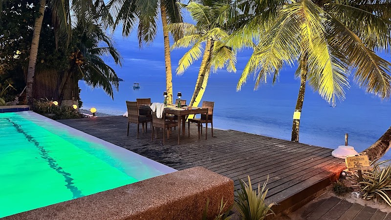 Romantic Beach Villas Restaurant & Bar - Romantic Beach Villas Restaurant & Bar Romantic Road, Road to Romantic, Barangay 5, General Luna, 8419 Surigao del Norte, Philippines