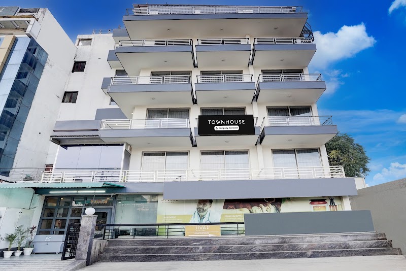 Super Townhouse by OYO Sector 39 Gurgaon - Super Townhouse by OYO Sector 39 Gurgaon, House no, near, 564P, Netaji Subhash Marg, near UNITECH CYBER PARK, Sector 39, Gurugram, Haryana 122003, India