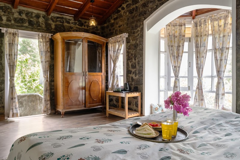 StayVista at House of Hive in Nainital | 5 BHK Luxury Villa - StayVista at House of Hive in Nainital | 5 BHK Luxury Villa House of Hive Talli, Gethiya, Naina Range, Uttarakhand 263127, India