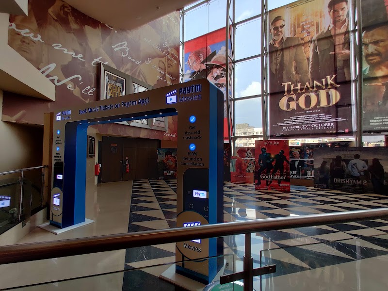 PVR Dynamix Mall Juhu Mumbai - PVR Dynamix Mall Juhu Mumbai 5th floor, Dynamix Mall, Parulekar Rd, above Shoppers stop, near Chandan Cinema, Sainath Nagar, MHADA Colony, Juhu, Mumbai, Maharashtra 400049, India