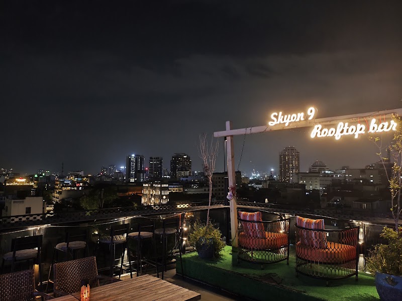SkyOn9 Rooftop Bar - Hoan Kiem - SkyOn9 Rooftop Bar - Hoan Kiem 36 P. Hàng Trống, Hoàn Kiếm, Hà Nội 110000, Vietnam