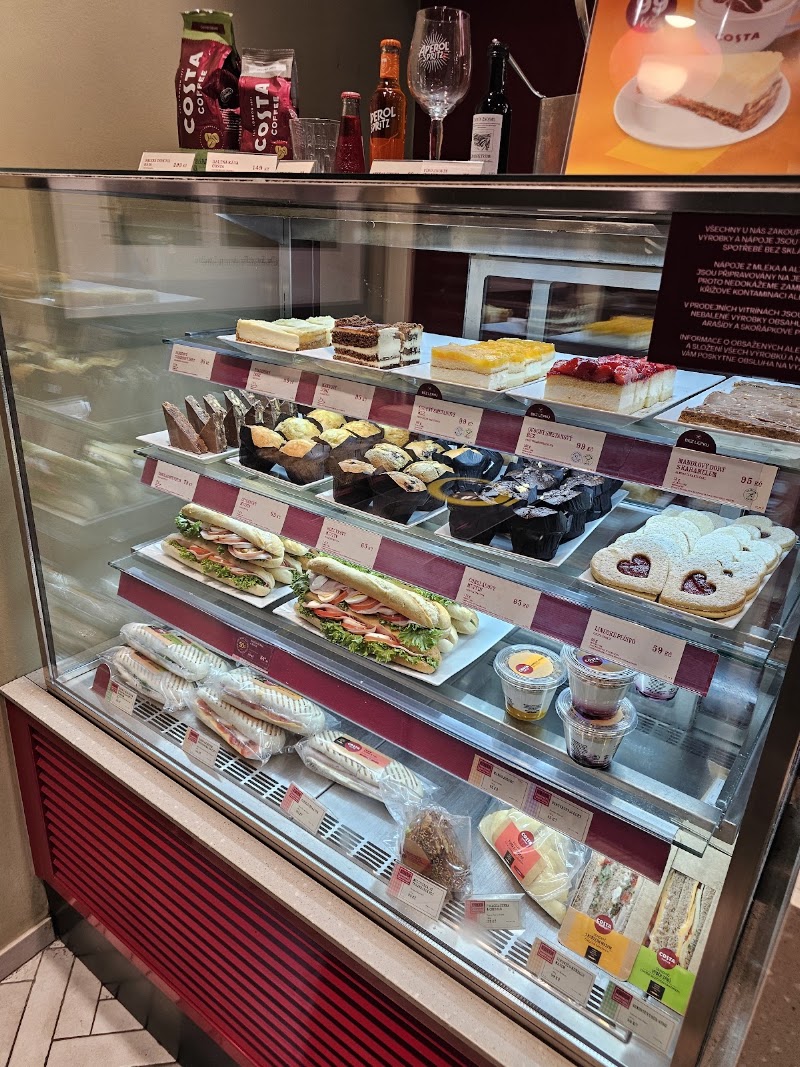 Costa Coffee - Costa Coffee, Wilsonova 8, ground floor, 121 06 Praha 2, Czechia