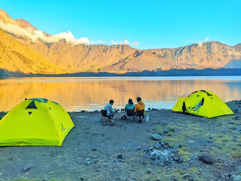Rinjani Trekking Official - Rinjani Trekking Official, Jalan Raya Anyar - Kopang Ancak, Karang Bajo, Bayan, North Lombok Regency, West Nusa Tenggara 83354, Indonesia