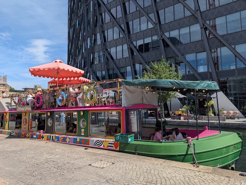 Darcie & May Green - Darcie & May Green Grand Union Canal, Sheldon Square, London W2 6DS, UK