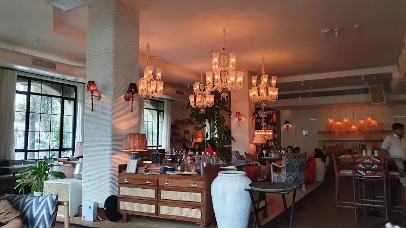 Eve - Eve Hiranandani Gardens, Panchkutir Ganesh Nagar, Powai, Mumbai, Maharashtra 400076, India