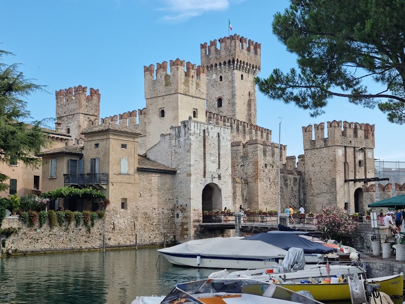 Castello Scaligero di Sirmione - Castello Scaligero di Sirmione P.za Castello, 34, 25019 Sirmione BS, Italy
