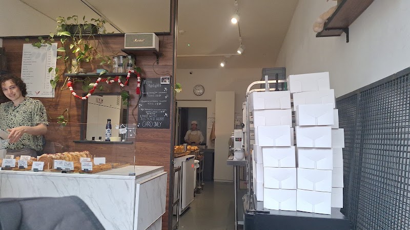 TheDorkyFrench vegan bakery - TheDorkyFrench vegan bakery 39 Parnie St, Glasgow G1 5RJ, UK