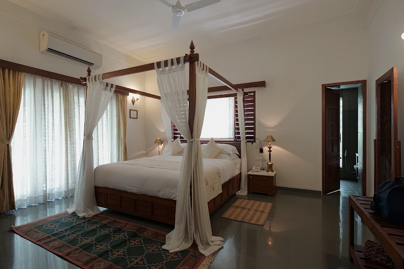 UTELIAA HOMESTAY & HOTEL - Cozy Heritage Stay in Ahmedabad- - UTELIAA HOMESTAY & HOTEL - Cozy Heritage Stay in Ahmedabad-, Bungalow No. 9, Gandhi Bagh Society, Law Garden, Ellisbridge, Ahmedabad, Gujarat 380006, India