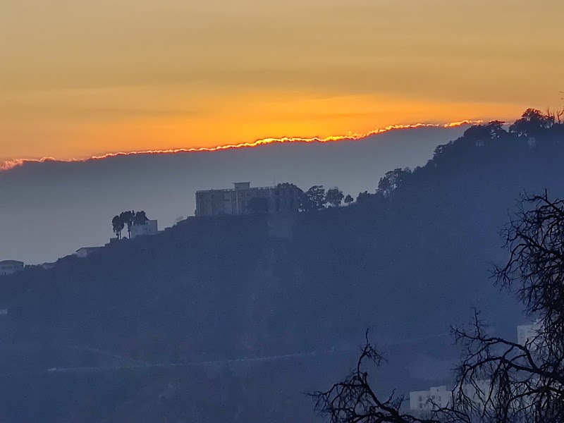Macquary inn, Home stay - Macquary inn, Home stay NEAR HAMPTON COURT SCHOOL, below ropeway, Jhula Ghar, The Mall Road, Mussoorie, Uttarakhand 248179, India