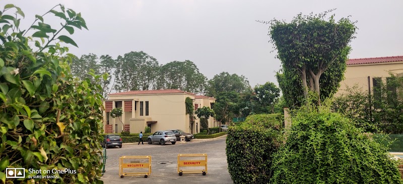 Belvilla Beautiful Villa within a Lush Green Golf Resort -2