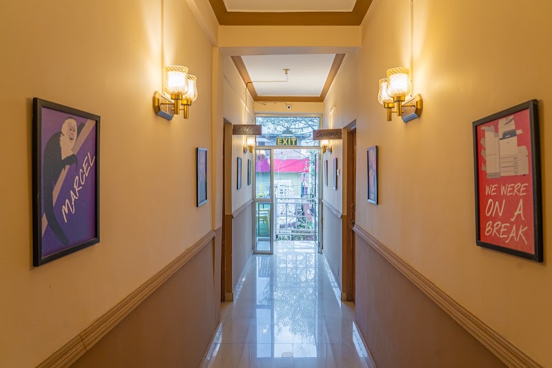 Whoopers Hostel - Bir - Whoopers Hostel - Bir Bir Rd, Chaugan, Bir, Himachal Pradesh 176077, India