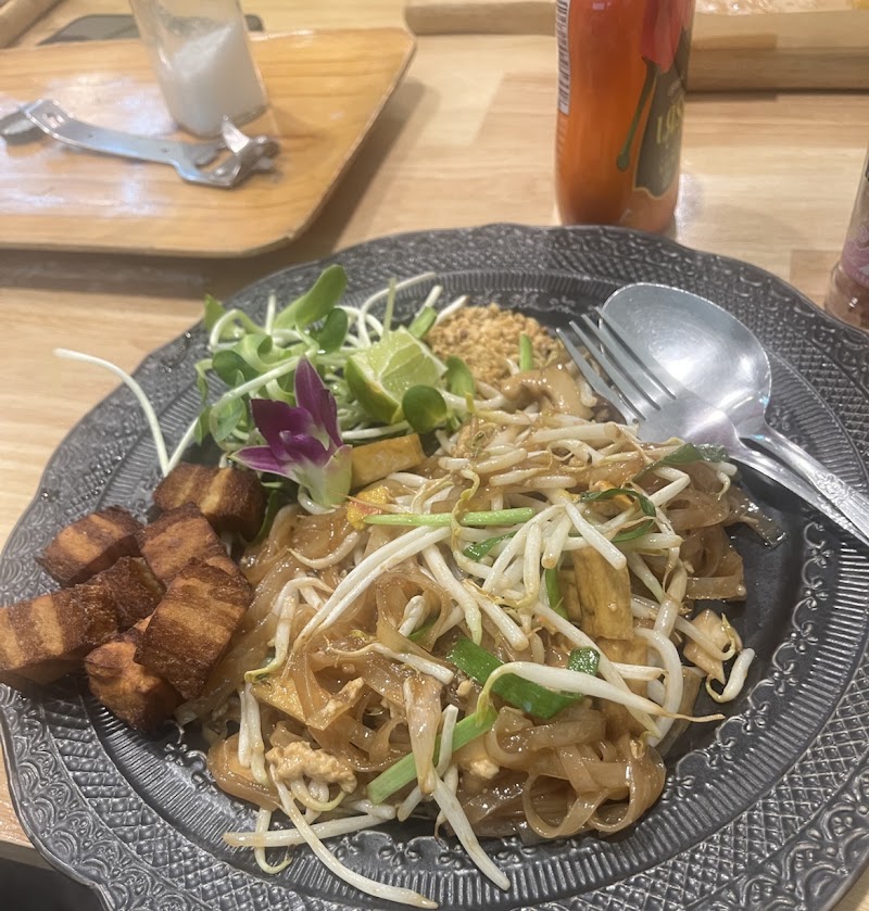 BEGAN VEGAN - BEGAN VEGAN 71-73 Soi Tha Suphan, Khwaeng Phra Borom Maha Ratchawang, Khet Phra Nakhon, Krung Thep Maha Nakhon 10200, Thailand