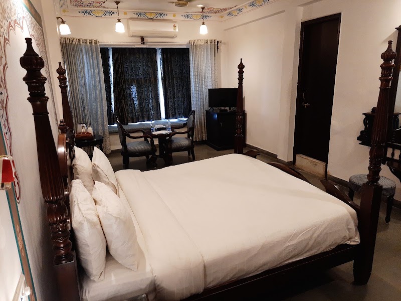 Hotel Inder Prakash - Hotel Inder Prakash Plot No 281, Rani Rd, Fateh Sagar Lake, Udaipur, Rajasthan 313004, India