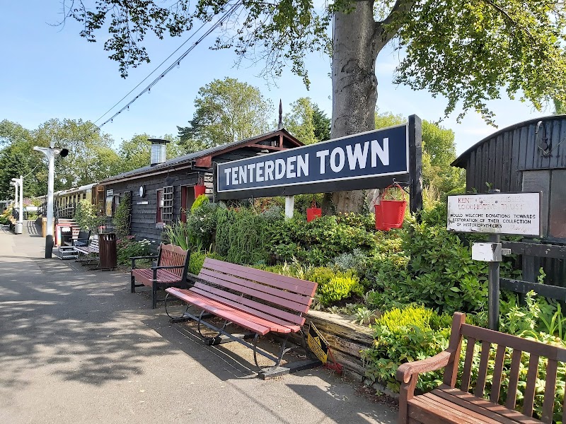 Kent & East Sussex Railway - (Tenterden Town, Station) - Kent & East Sussex Railway - (Tenterden Town, Station) Tenterden Town Station, Station Rd, Tenterden TN30 6HE, UK