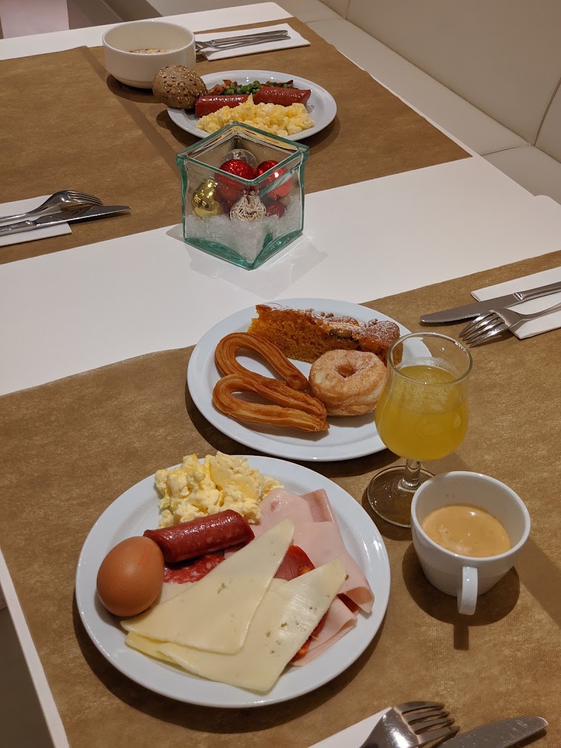 Hotel Lleo - Hotel Lleo Carrer de Pelai, 22, 24, Ciutat Vella, 08001 Barcelona, Spain